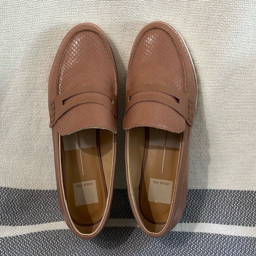 dolce vita tan loafers sz 9